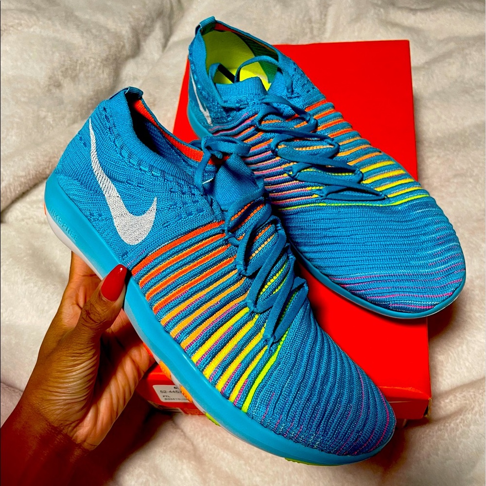 Women Nike free transform fly knit